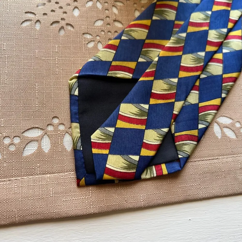 Crossbow Men's 100% Silk Geometric Diamond Shaped Print Formal Neck Tie